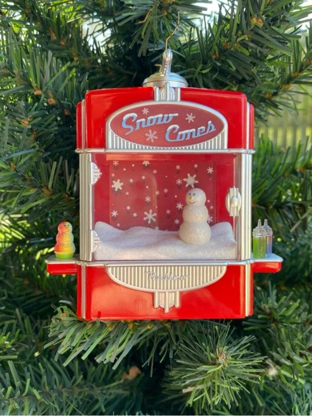 2018 Hallmark Syrupy Snow Cone Surprise light sound motion Christmas ornament